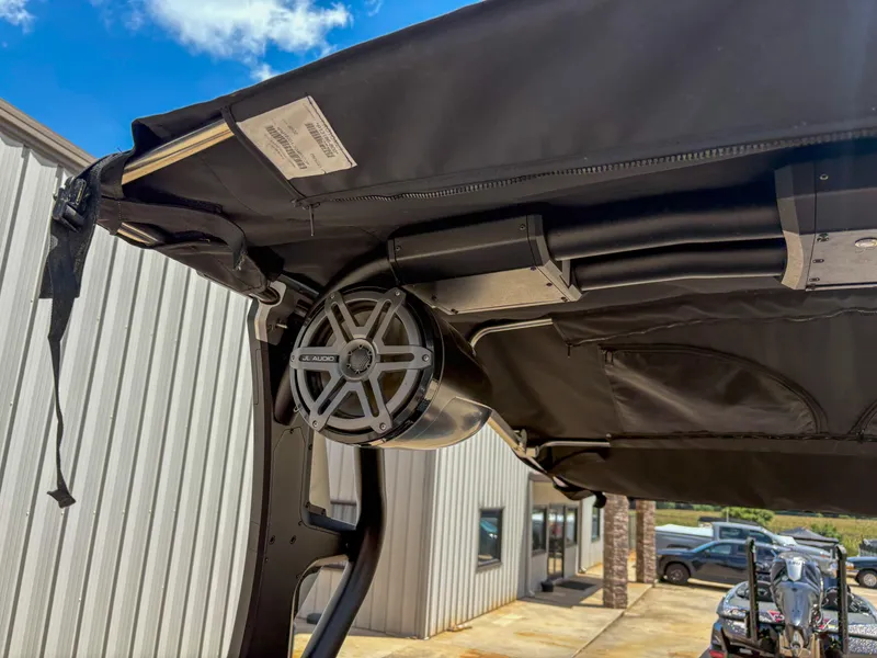 Slide: The Image of 2018 Supra SE 450 boat with JL Audio speaker under canopy. - 12