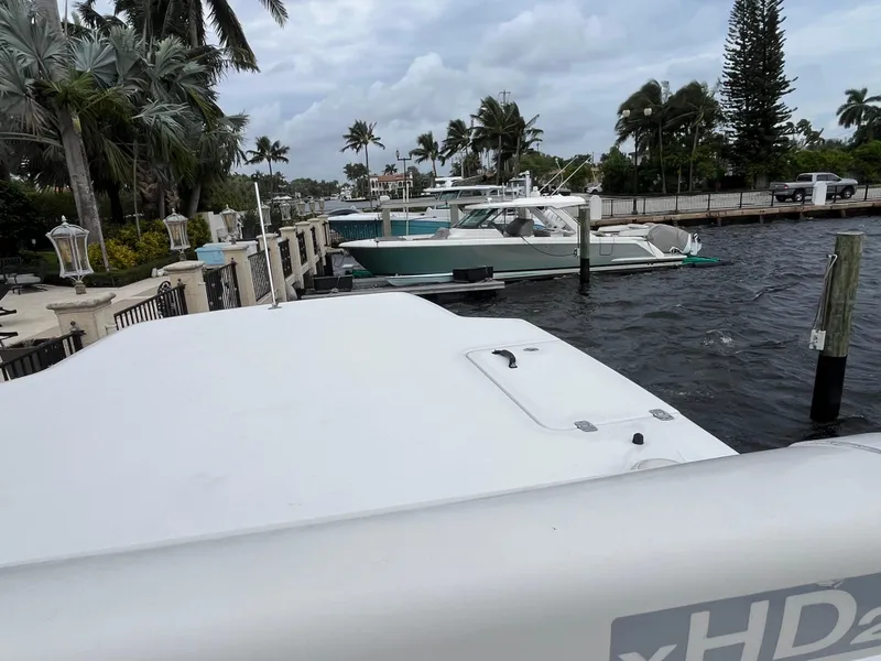 Slide: The Image of Mako 414 CC Bluewater Family Edition 2017 - 100