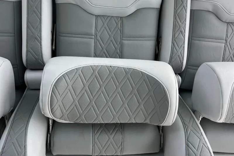 Slide: The Image of Mako 414 CC Bluewater Family Edition 2017 - 112