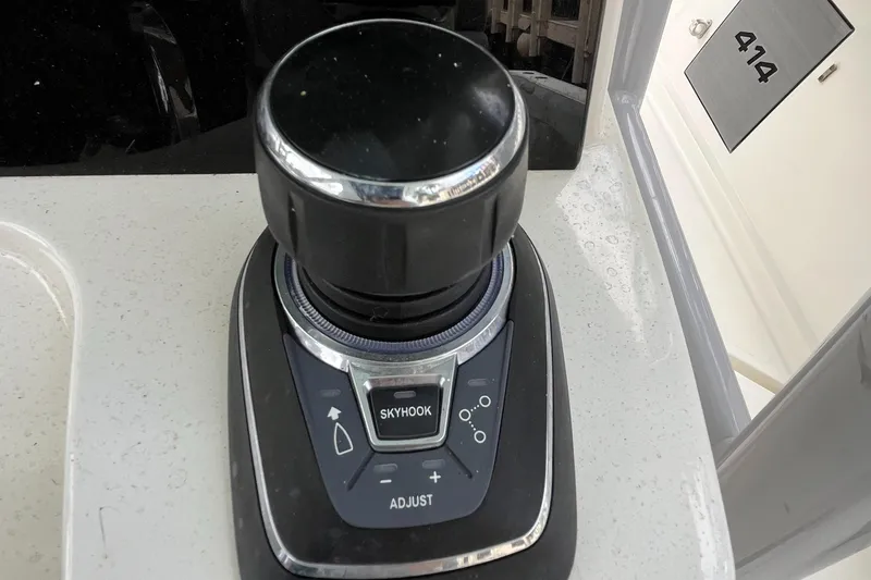 Slide: The Image of Mako 414 CC Bluewater Family Edition 2017 - 116