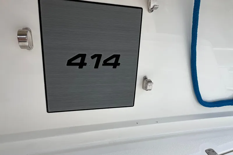 Slide: The Image of Mako 414 CC Bluewater Family Edition 2017 - 123