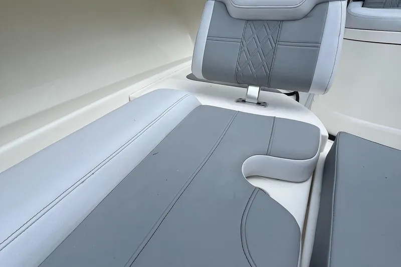 Slide: The Image of Mako 414 CC Bluewater Family Edition 2017 - 126