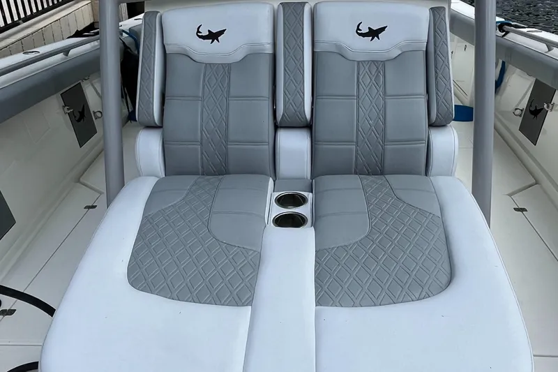 Slide: The Image of Mako 414 CC Bluewater Family Edition 2017 - 128