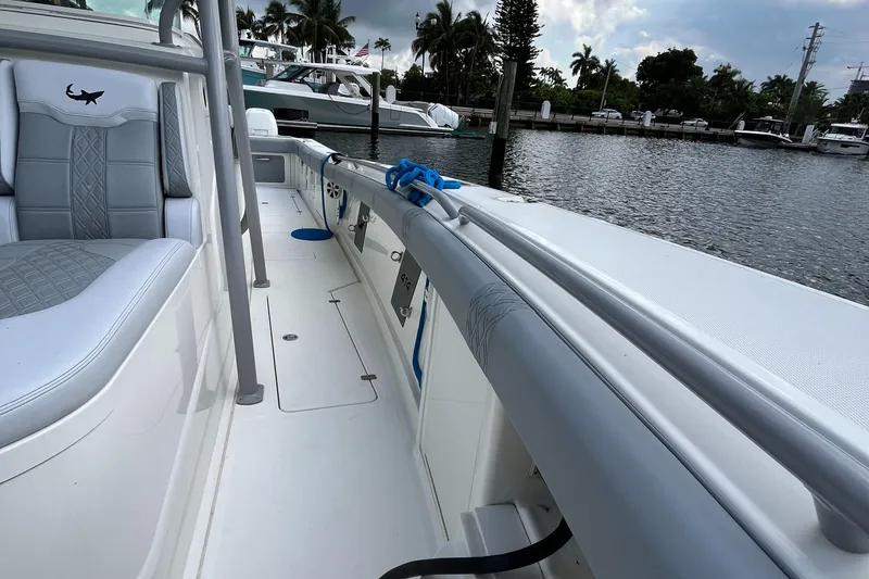 Slide: The Image of Mako 414 CC Bluewater Family Edition 2017 - 134