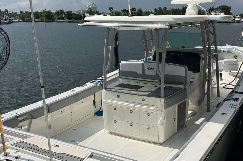 Slide: The Image of Mako 414 CC Bluewater Family Edition 2017 - 155