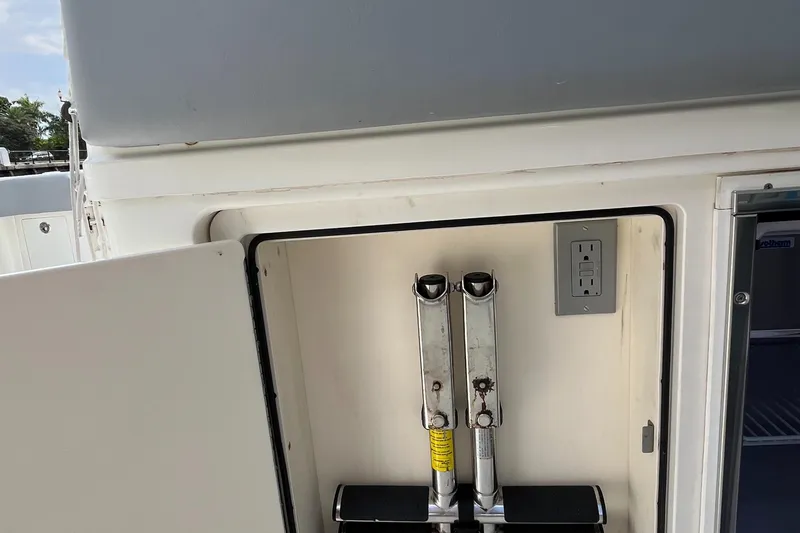 Slide: The Image of Mako 414 CC Bluewater Family Edition 2017 - 159