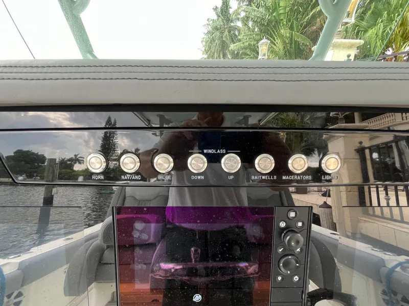 Slide: The Image of Mako 414 CC Bluewater Family Edition 2017 - 53