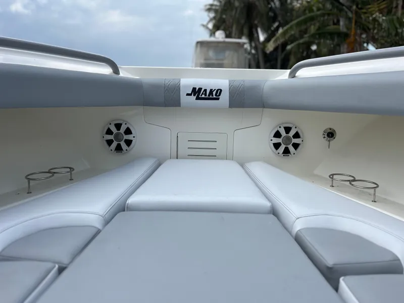 Slide: The Image of Mako 414 CC Bluewater Family Edition 2017 - 56