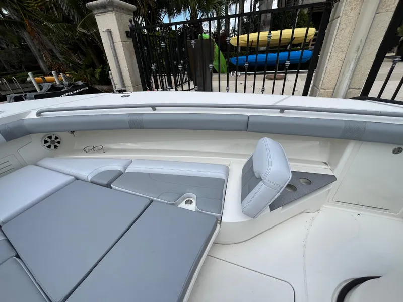 Slide: The Image of Mako 414 CC Bluewater Family Edition 2017 - 59