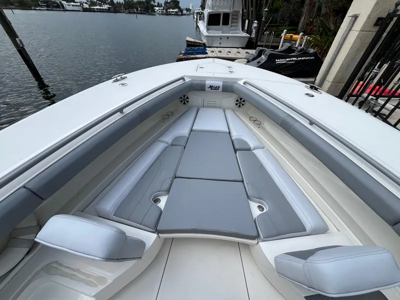 Slide: The Image of Mako 414 CC Bluewater Family Edition 2017 - 60