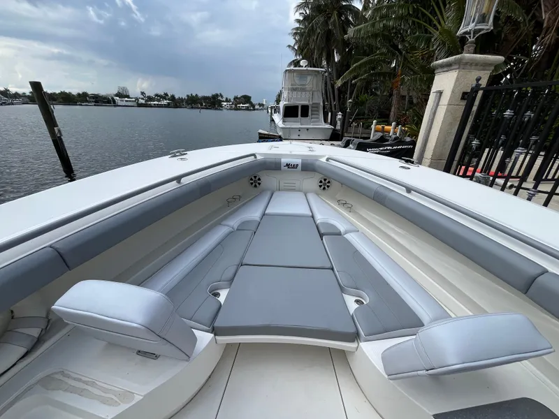 Slide: The Image of Mako 414 CC Bluewater Family Edition 2017 - 61