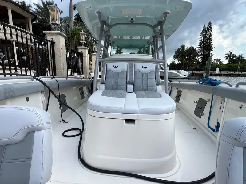 Slide: The Image of Mako 414 CC Bluewater Family Edition 2017 - 65