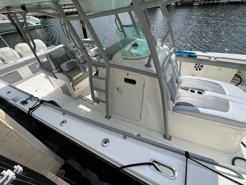 Slide: The Image of Mako 414 CC Bluewater Family Edition 2017 - 80