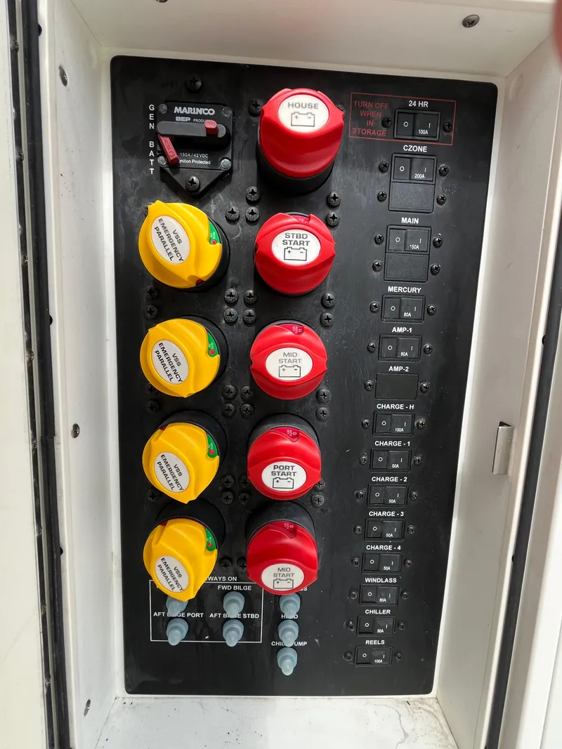 Slide: The Image of Mako 414 CC Bluewater Family Edition 2017 - 81