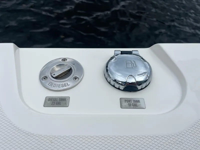 Slide: The Image of Mako 414 CC Bluewater Family Edition 2017 - 87