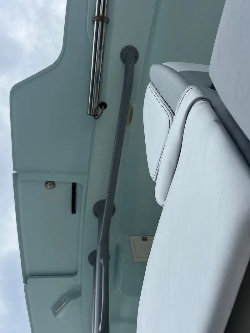 Slide: The Image of Mako 414 CC Bluewater Family Edition 2017 - 97