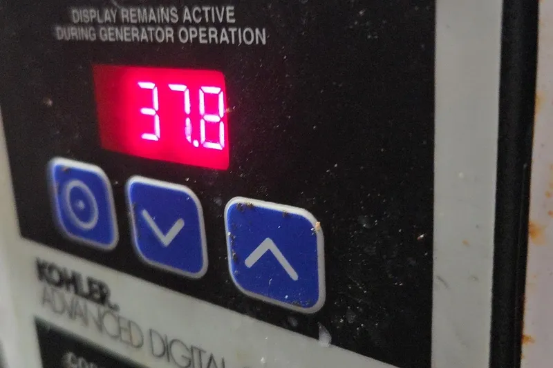 Slide: The Image of Kohler generator display showing 37.8 on a Sea Ray 340 Sundancer, 2007 model. - 50