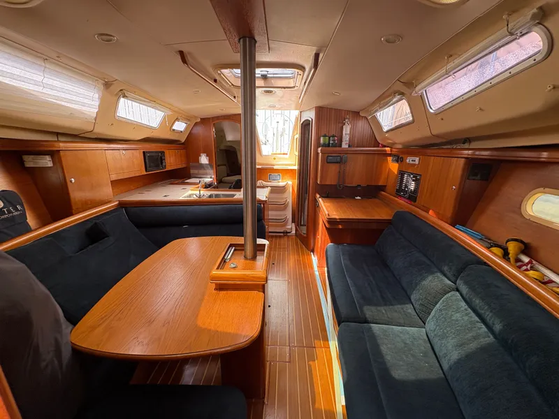 Slide: The Image of Hunter 356 2002 - 12