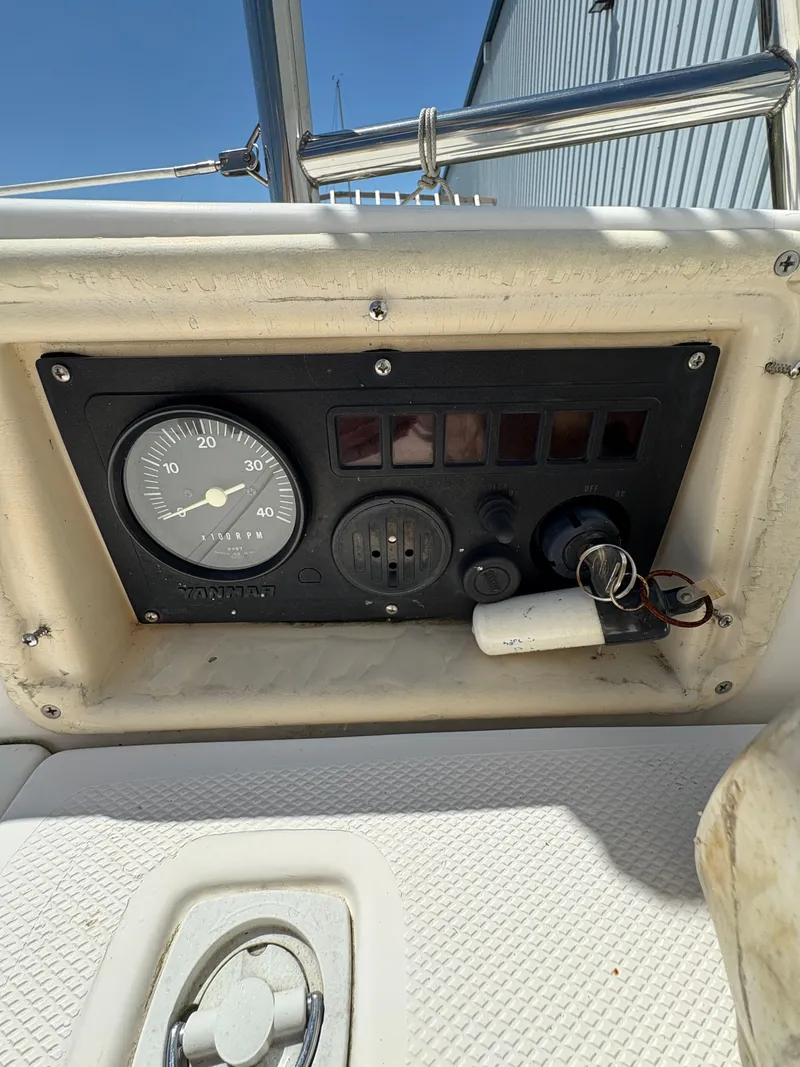 Slide: The Image of Hunter 356 2002 - 16