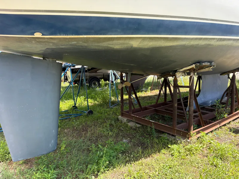 Slide: The Image of Hunter 356 2002 - 17