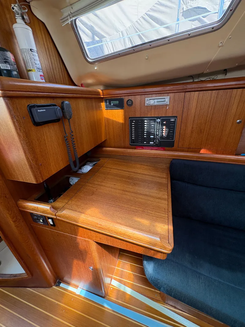 Slide: The Image of Hunter 356 2002 - 2