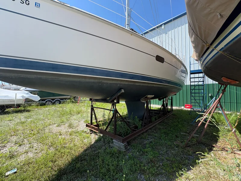 Slide: The Image of Hunter 356 2002 - 32