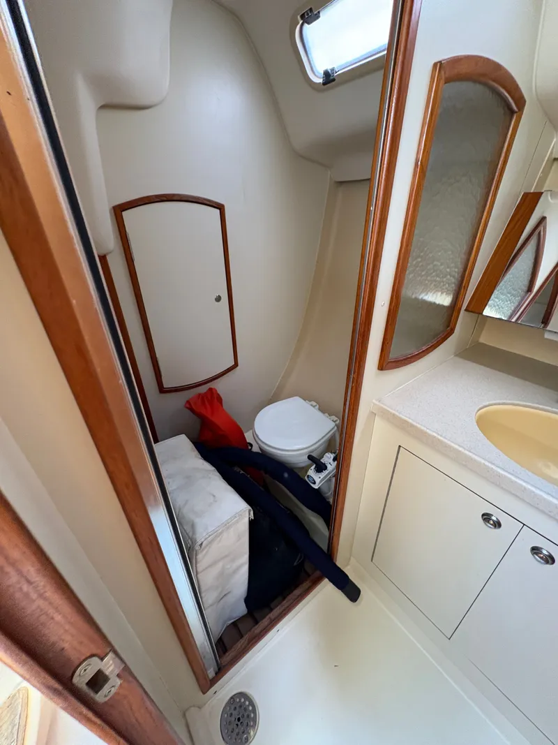 Slide: The Image of Hunter 356 2002 - 35