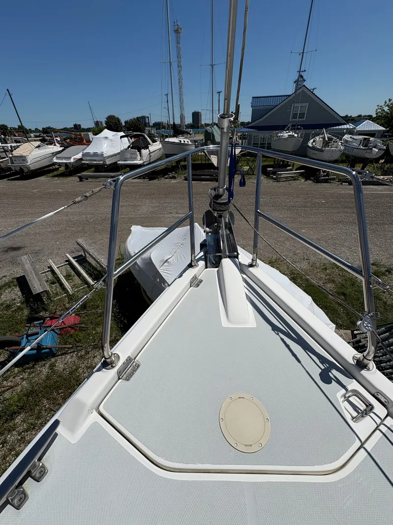 Slide: The Image of Hunter 356 2002 - 36