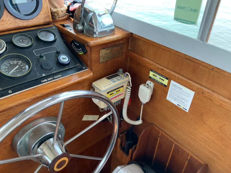 Slide: The Image of Cape Dory 28 Fly 1987 - 32