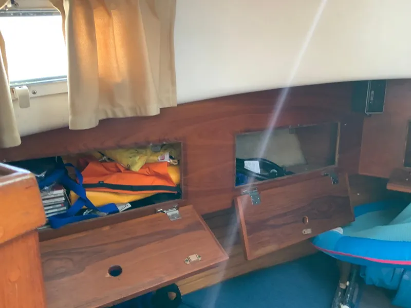 Slide: The Image of Cape Dory 28 Fly 1987 - 58