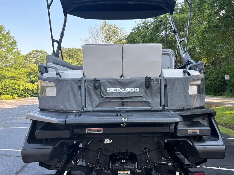 Slide: The Image of Sea-Doo Switch Sport 18 2022 - 17