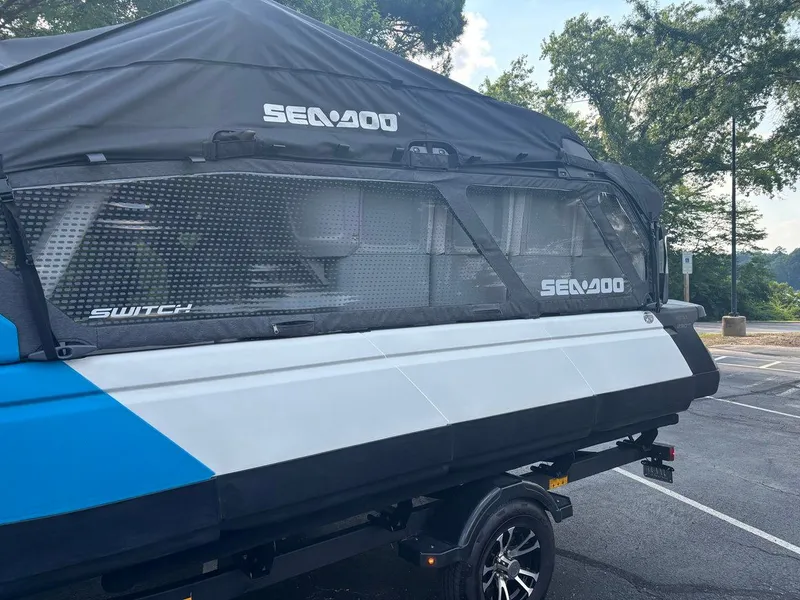 Slide: The Image of Sea-Doo Switch Sport 18 2022 - 19