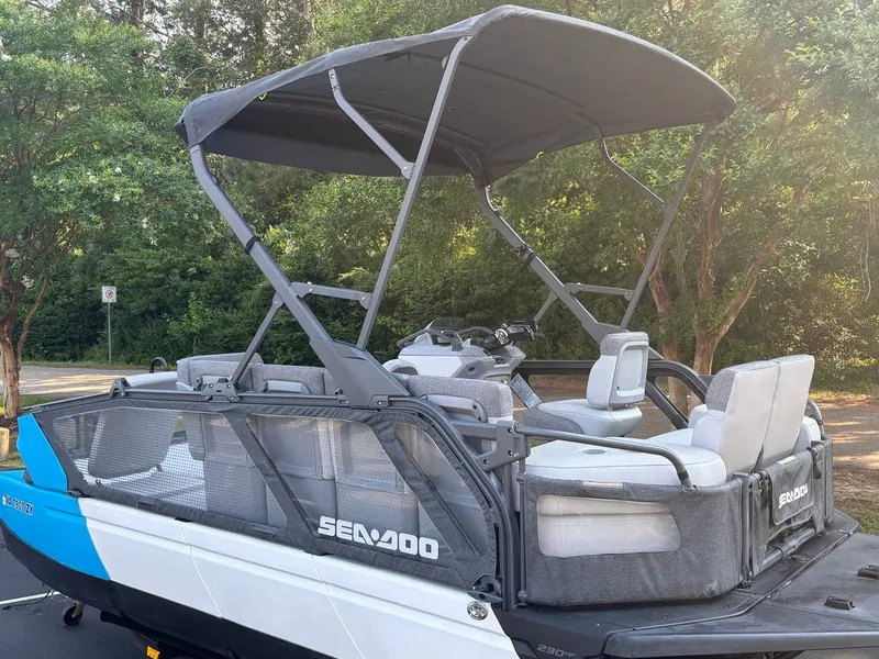 Slide: The Image of Sea-Doo Switch Sport 18 2022 - 23