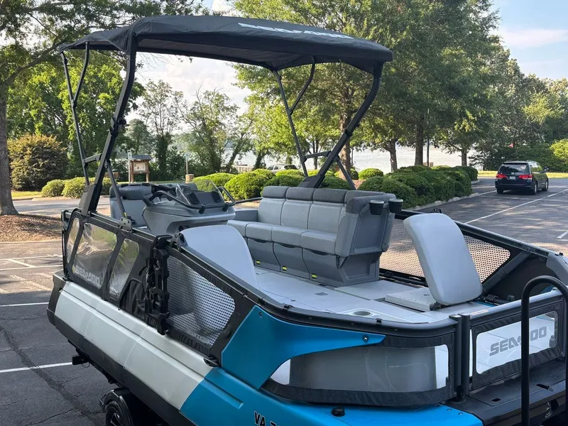 Slide: The Image of Sea-Doo Switch Sport 18 2022 - 3