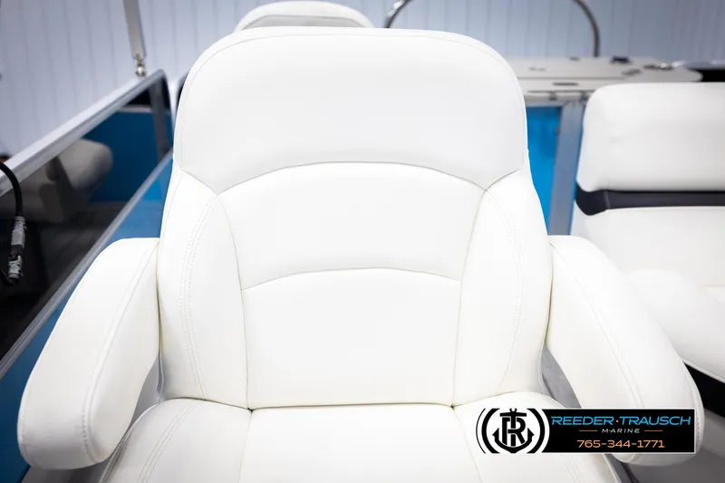 Slide: The Image of White leather seat on 2020 Trifecta 20 RFC CS boat, Reeder-Trausch Marine logo visible. - 43