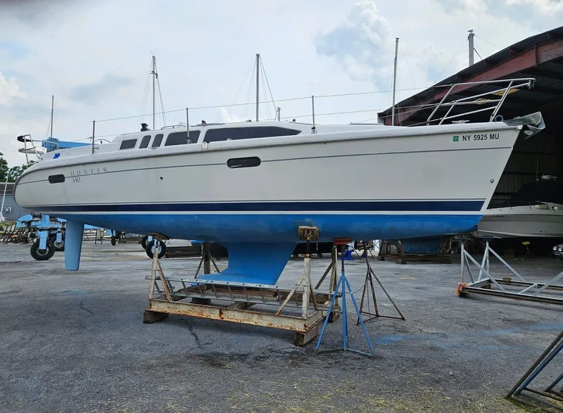 Slide: The Image of Hunter 340 2000 - 51