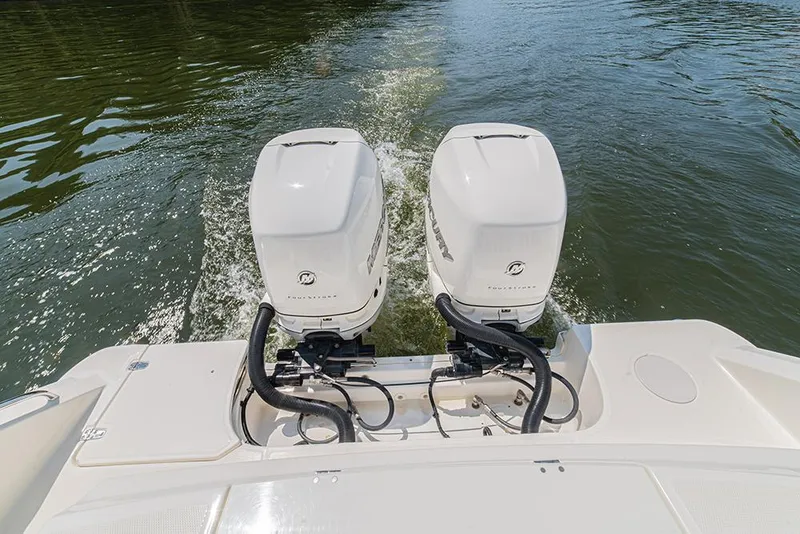 Slide: The Image of Twin outboard engines - 36
