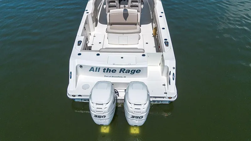 Slide: The Image of Twin outboard engines - 41