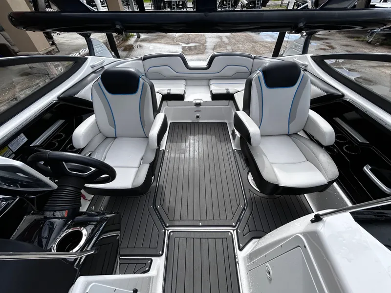 Slide: The Image of Yamaha 212X 2017 - 11