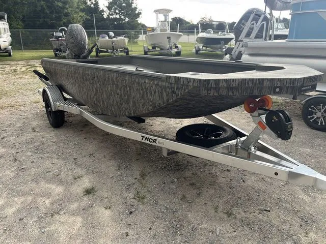 Slide: The Image of Thor 1754 Timber Hamer Deluxe - Mossy Oak Bottomla 2026 - 1