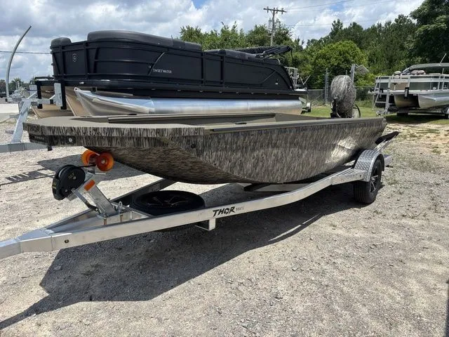 Slide: The Image of Thor 1754 Timber Hamer Deluxe - Mossy Oak Bottomla 2026 - 7