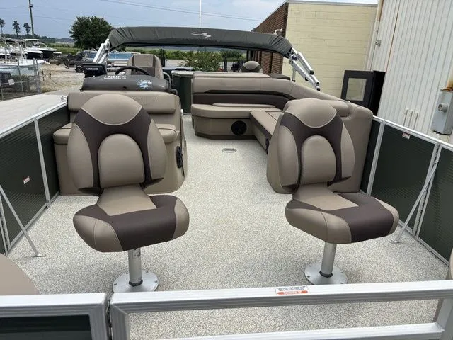 Slide: The Image of Bennington 22 SSX 2020 - 10