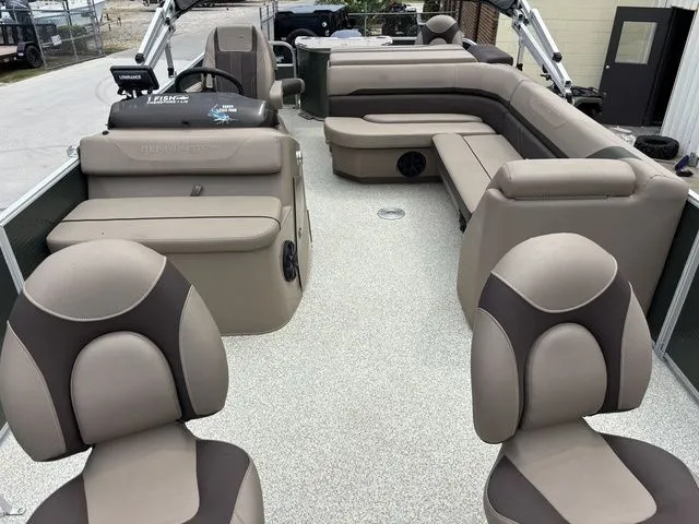 Slide: The Image of Bennington 22 SSX 2020 - 14