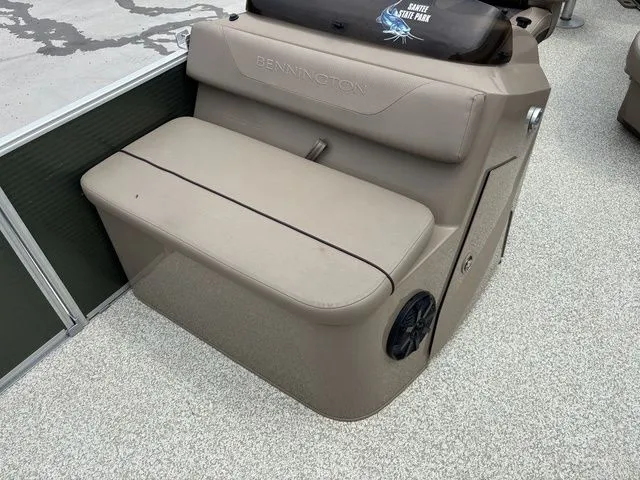 Slide: The Image of Bennington 22 SSX 2020 - 18