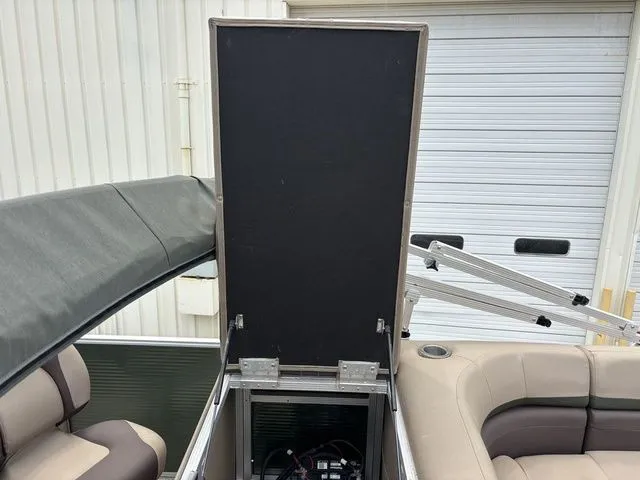 Slide: The Image of Bennington 22 SSX 2020 - 21