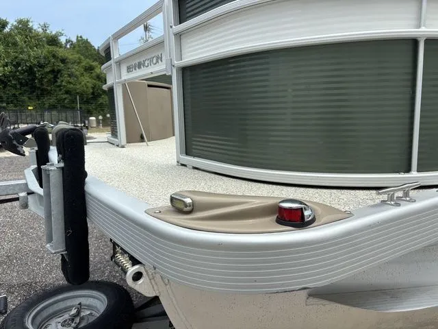 Slide: The Image of Bennington 22 SSX 2020 - 8