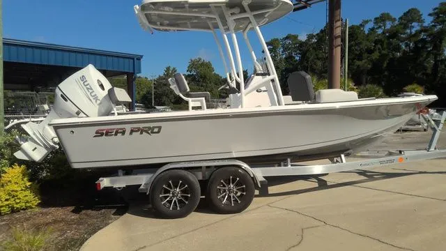 The Image of Sea Pro 210 Bay 2026 - 1