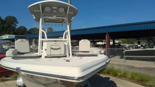 Slide: The Image of Sea Pro 210 Bay 2026 - 7