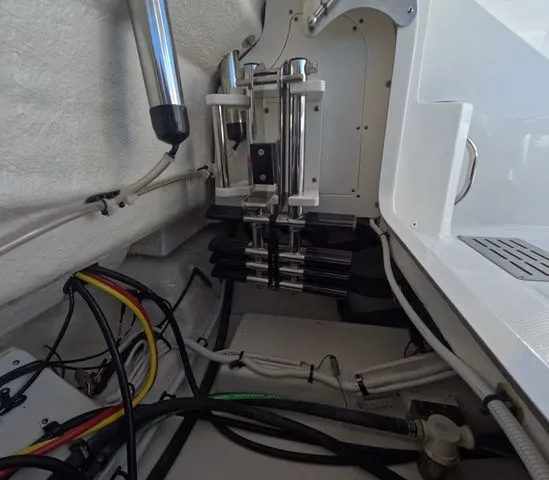 Slide: The Image of Robalo R300 Center Console In Stock 2026 - 18