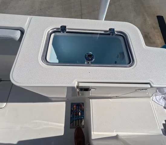 Slide: The Image of Robalo R300 Center Console In Stock 2026 - 20